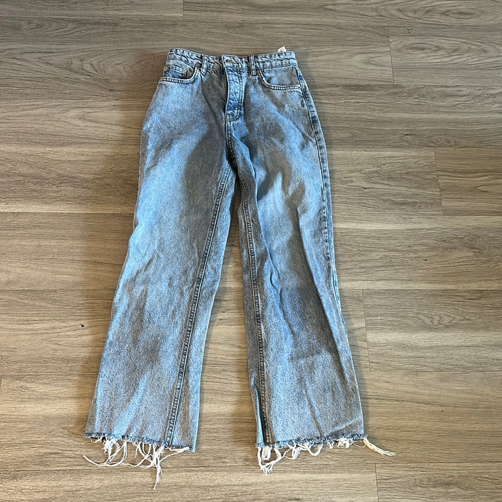 Zara Cropped Light Wash Jeans